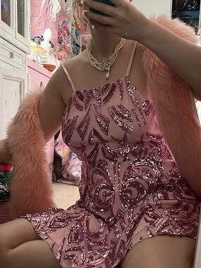 🎊 Pink Sequin party dress 🎊
